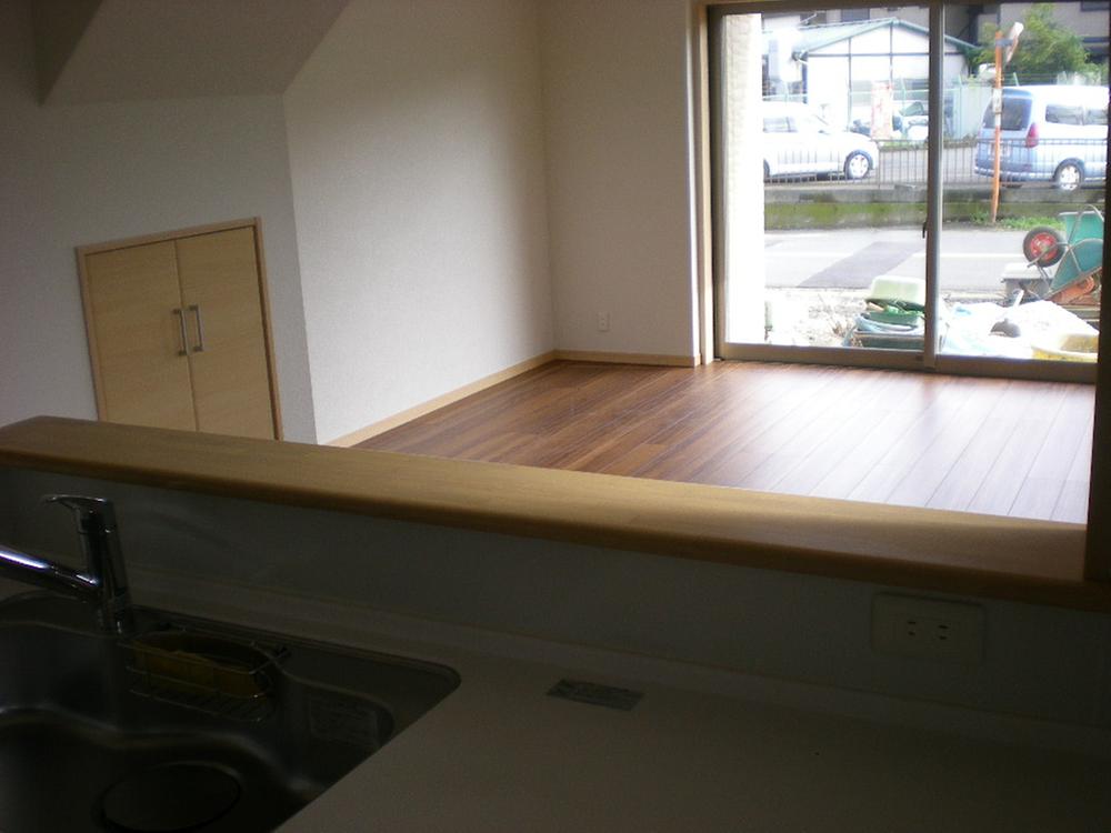 Living. Spacious and has