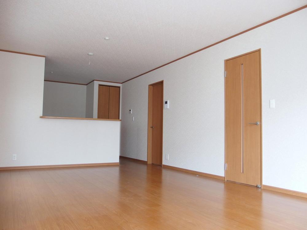 Same specifications photos (living). Example of construction