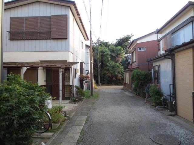 Local photos, including front road. Local (August 2013) Shooting