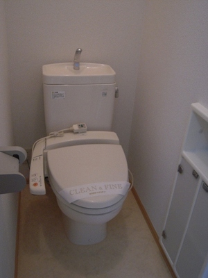 Toilet.  ※ A photo of the inverted type of room we use as a reference.