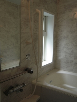 Bath.  ※ A photo of the inverted type of room we use as a reference.