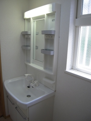Washroom.  ※ A photo of the inverted type of room we use as a reference.