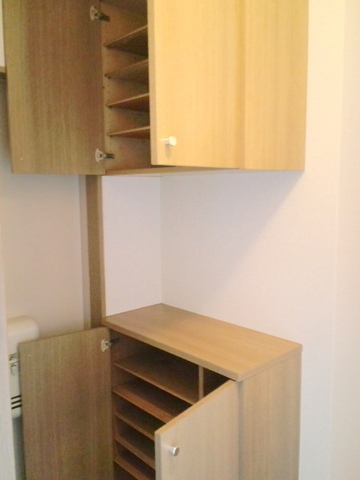 Entrance. There shoe box up and down