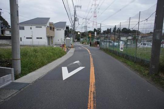 Local photos, including front road. Frontal road