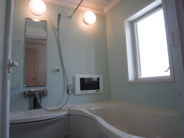 Bathroom. Enforcement example (same specifications)