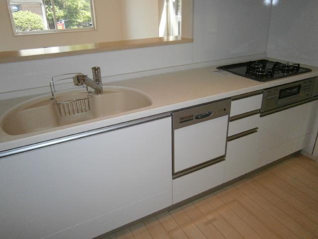 Kitchen. Enforcement example (same specifications)