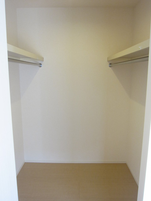 Receipt. Happy walk-in closet