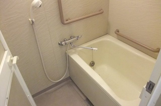 Bath. High-grade bus with add-fired function! ! 