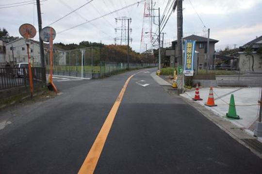Local photos, including front road. Frontal road