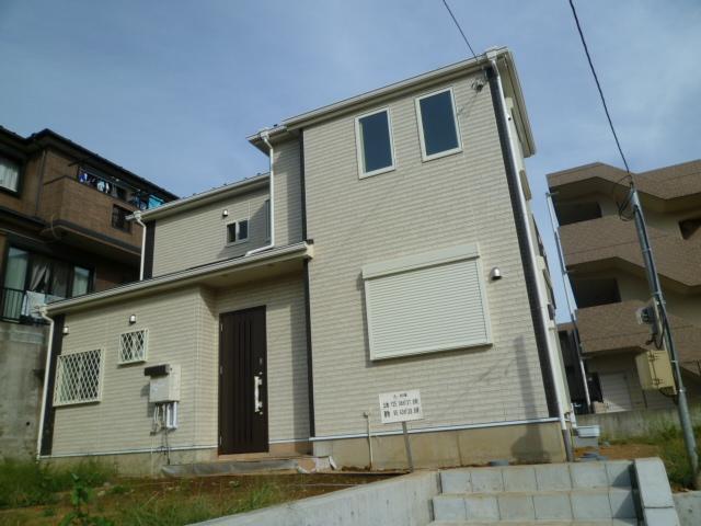 Local appearance photo. Local (10 May 2013) Shooting