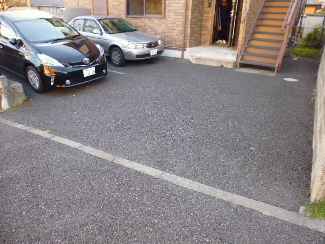 Other common areas. Parking on site!