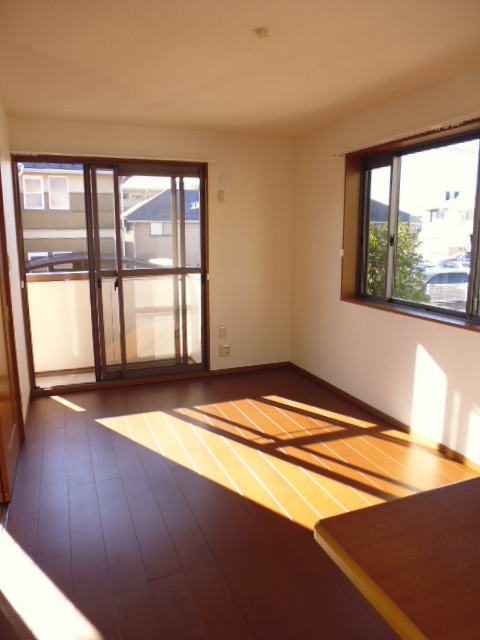 Other room space. Yang per good!