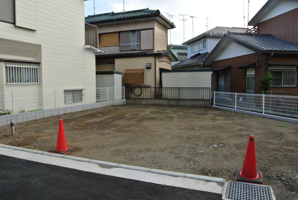 Local appearance photo. Local (11 May 2013) Shooting