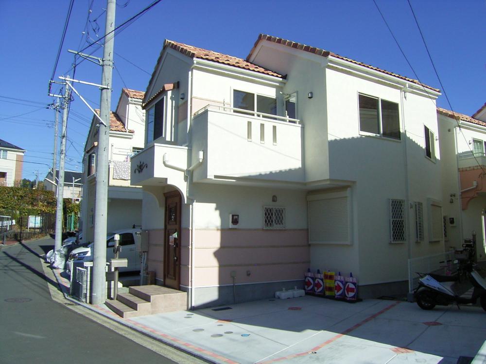 Local appearance photo. Local (12 May 2013) Shooting