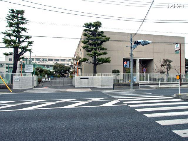 Junior high school. 810m Yokohama Wada Tatsunaka to Yokohama City Tatsunaka Wada Junior High School junior high school Distance 810m