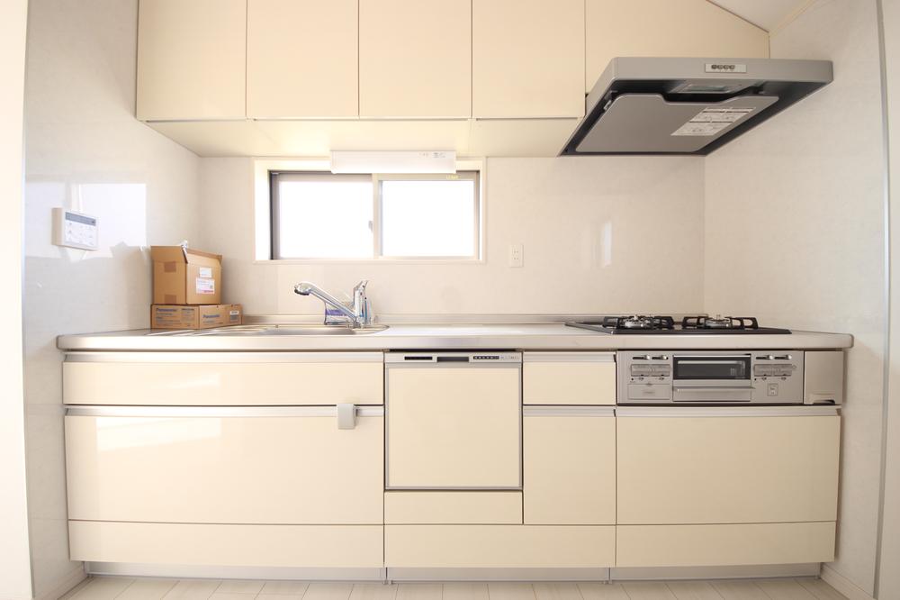 Same specifications photo (kitchen)