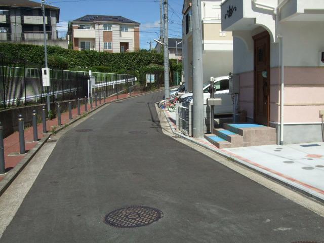 Local photos, including front road. Local (September 2013) Shooting