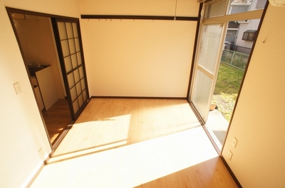 Living and room. South Western-style windows are also large sunny!