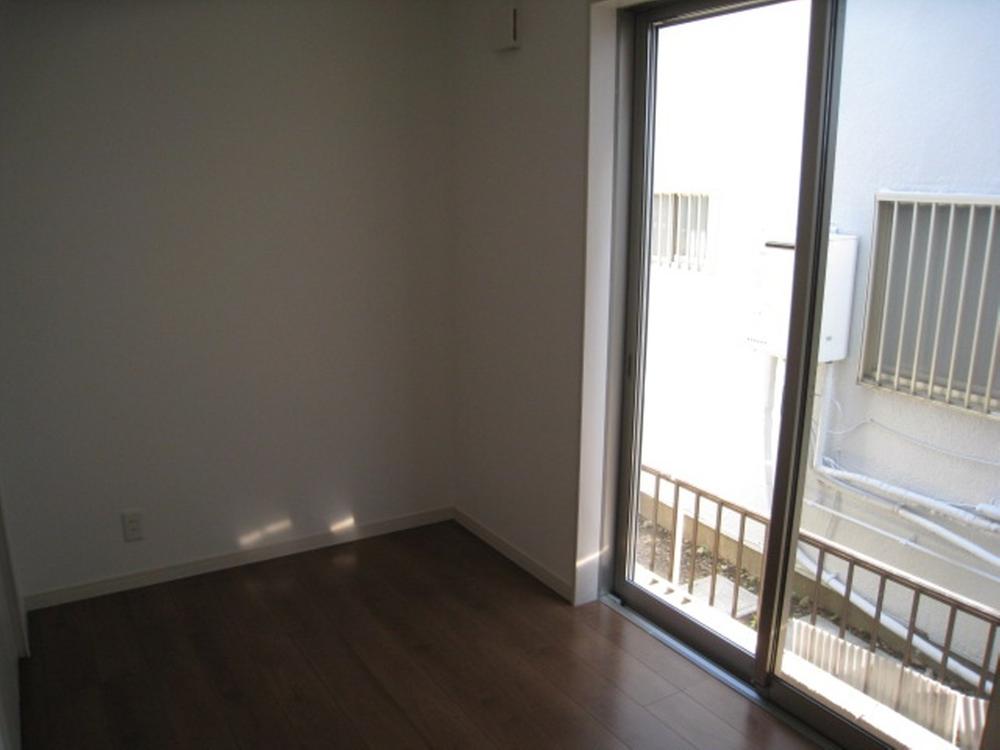 Non-living room. Indoor (11 May 2013) Shooting