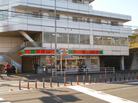 Convenience store. 700m until Thanksgiving (convenience store)