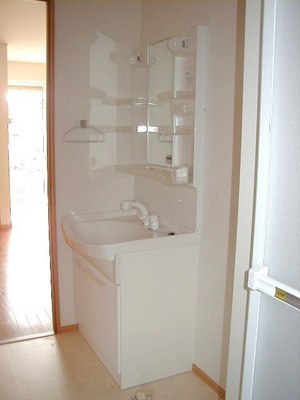 Washroom.  ※ We are using a photo of the inverted type in reference.