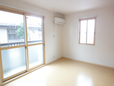 Living and room. Room 8.75 Pledge