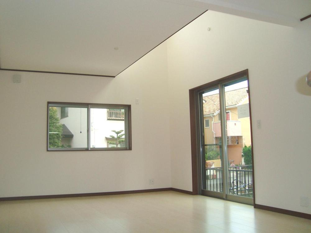 Living. A blow-by LDK