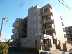 Building appearance. North appearance