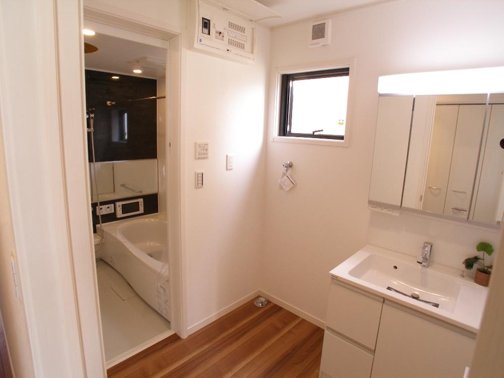 Wash basin, toilet. Water around is also a good feeling.