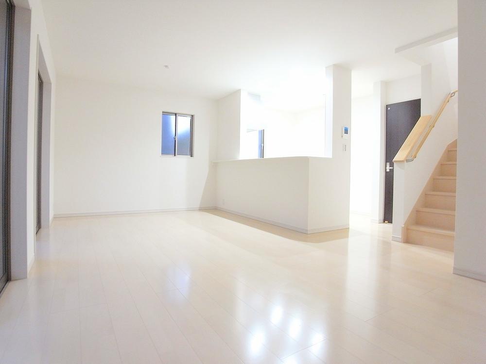 Living. Family of communication is the adoption of more deepen face-to-face kitchen Living Dining & amp; amp; Kitchen! (December 2013) Shooting