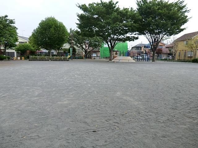 park. It is the distance of the best is to play with small children! !