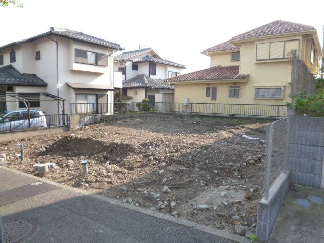 Local appearance photo. Local (11 May 2013) Shooting