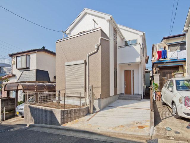 Local appearance photo. Local (11 May 2013) Shooting