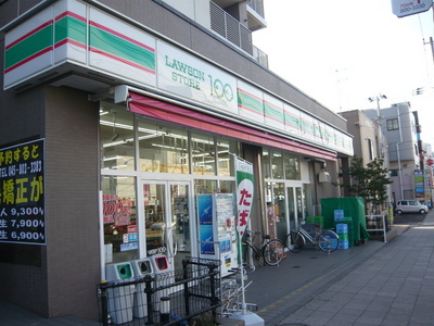 Convenience store. Store 680m up to 100 (convenience store)