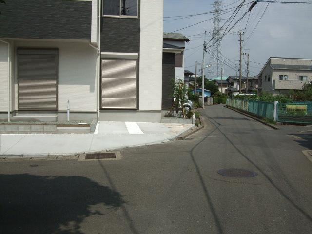 Local photos, including front road. Local (September 2013) Shooting