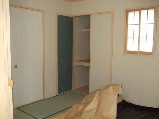 Non-living room. Local (September 2013) Shooting