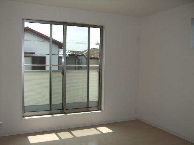 Non-living room. Local (September 2013) Shooting