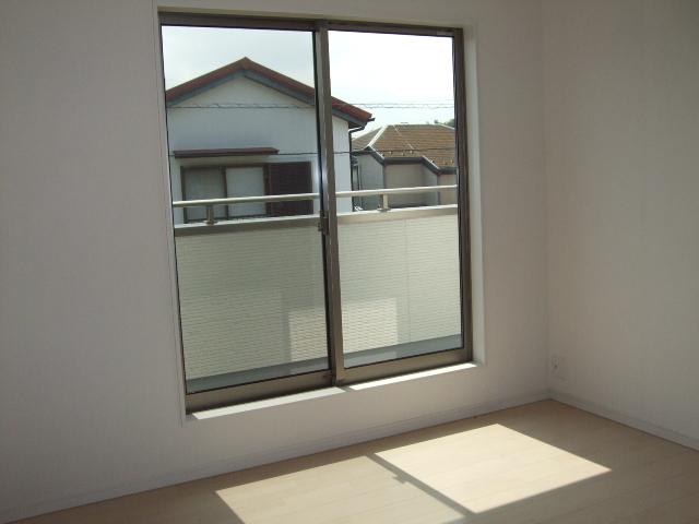 Non-living room. Local (September 2013) Shooting