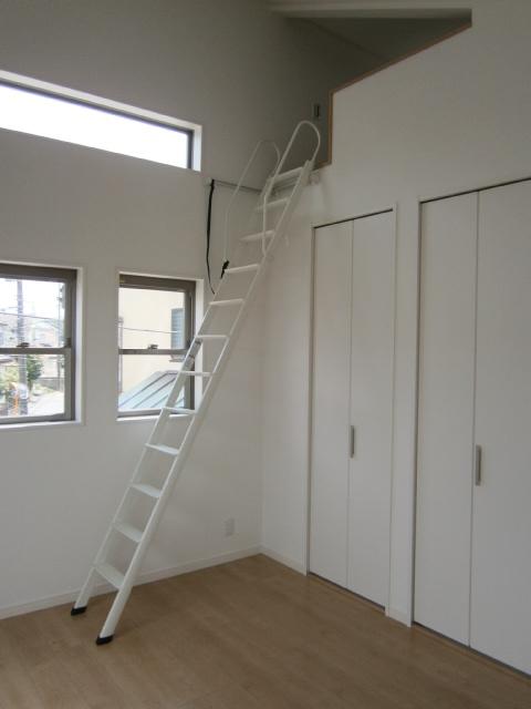 Receipt. Example of construction