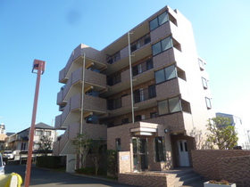 Building appearance. North appearance