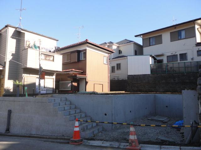 Local appearance photo. Local (11 May 2013) Shooting