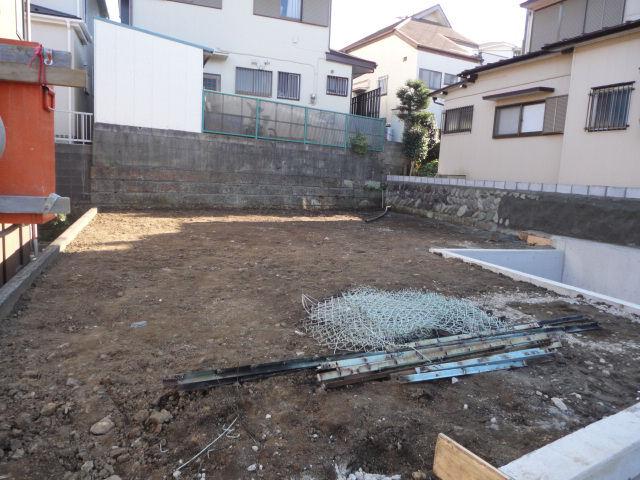 Local appearance photo. Local (11 May 2013) Shooting