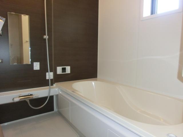 Bathroom. 1 Building