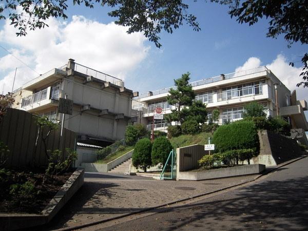 Junior high school. 1478m to Yokohama City Tachioka Tsu junior high school