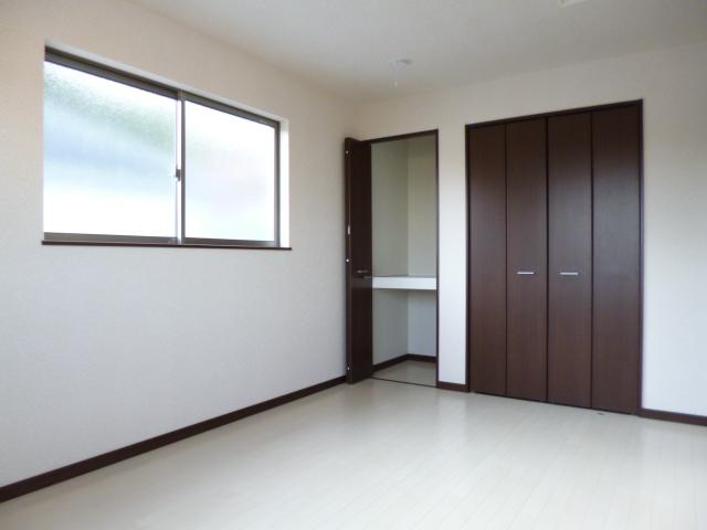 Non-living room. 1 Building Western-style