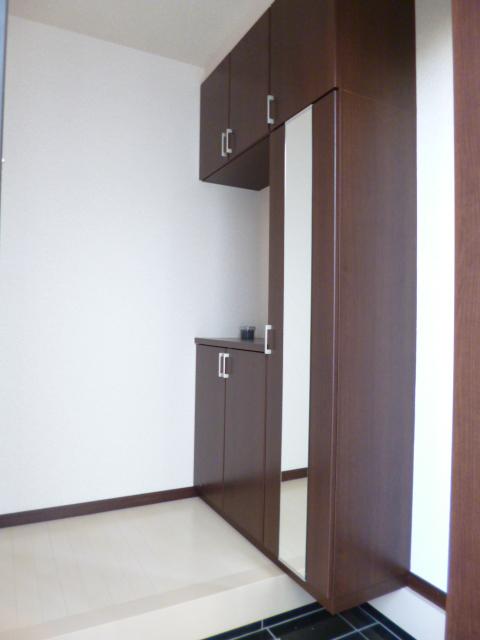 Entrance. Building 2 entrance