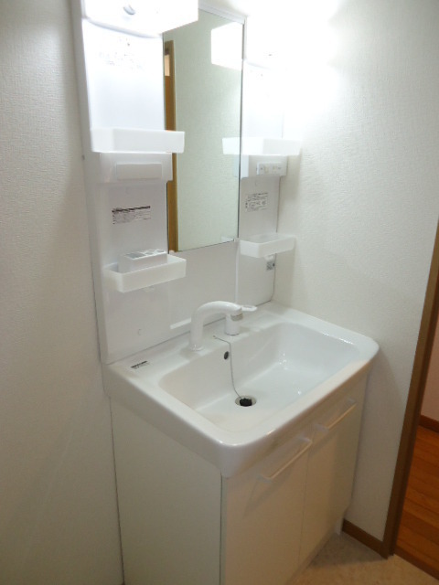 Washroom. key money ・ No security deposit! Fully equipped