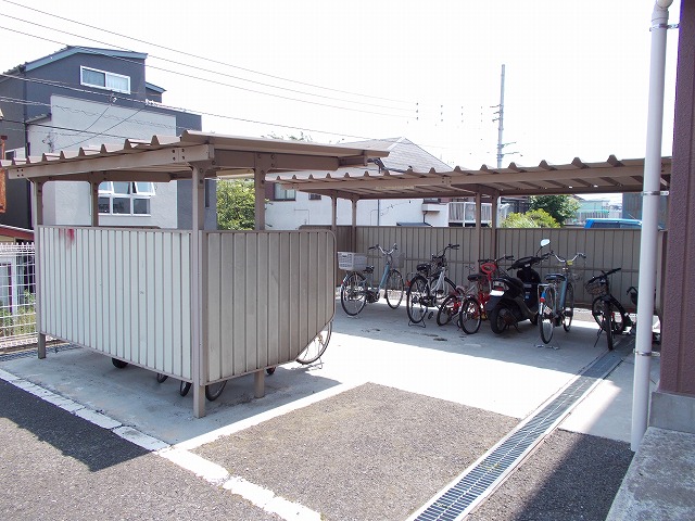Other. 0m to bicycle parking lot (Other)