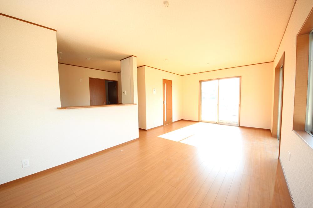 Same specifications photos (living). Same specifications