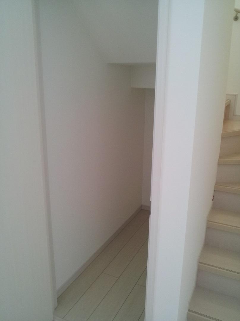 Living. Enforcement example. Room was unified with white.